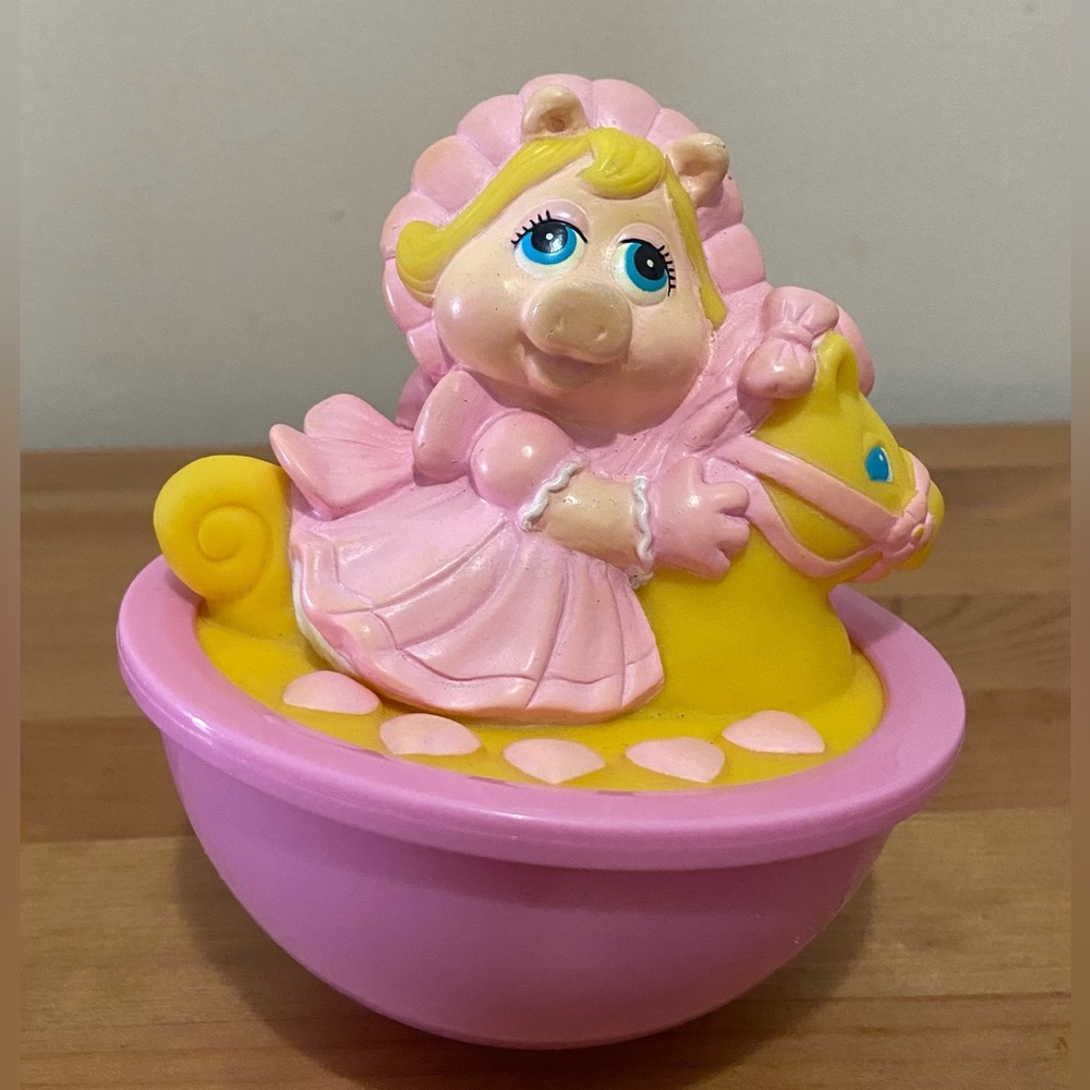 1989 Remco Muppet Babies Miss Piggy Baby Weeble Wobble Rattle Toy